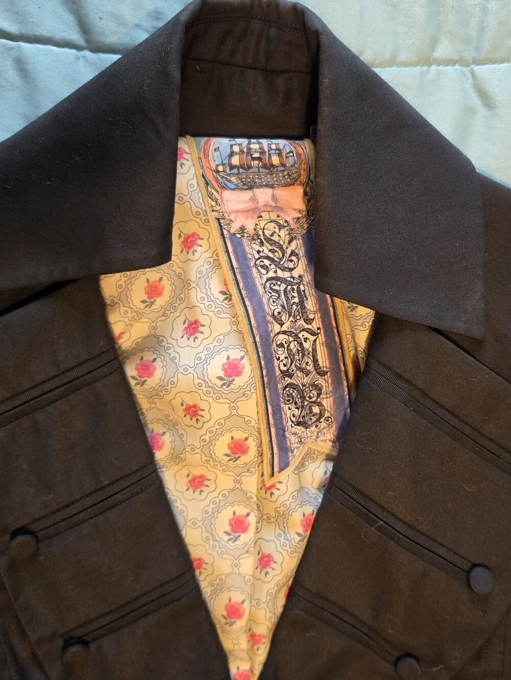L.A.M.B. Gwen Stefani Black Wool Pirate Blazer Size 8 GUC - Picture 2 of 10